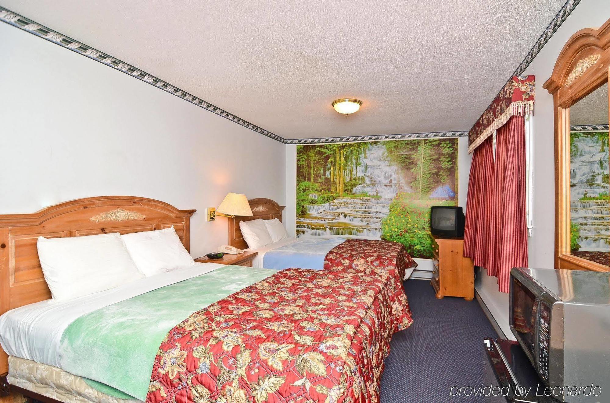 ホテル アメリカズ ベスト バリュー イン ストーニングトン ミスティック ストーニントン 部屋 写真